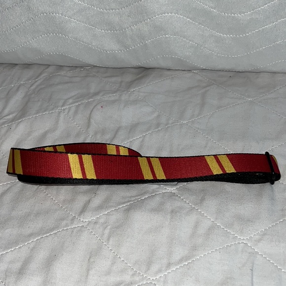 Buckle Down Kids Hash Mark Stripe Double Maroon/Gold Seatbelt Belt NWT - Picture 6 of 10